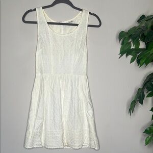American Eagle Elegant White Sleeveless Dress